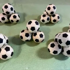 消しゴム サッカーボール 40個まとめ売りのサムネイル