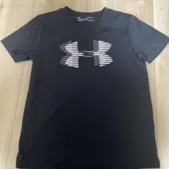 Under Armour 黒 Tシャツ YLG(150cm)