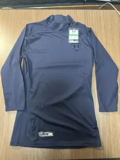 (新品)Under Armour ネイビー　アンダーシャツ
