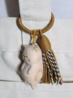 猫の木製バッグチャーム⑦ 全長約10cm 上品タッセル付き
