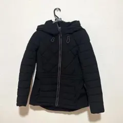 黒 ダウンジャケット