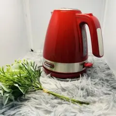 新品未使用！ DeLonghi kMix電気式コードレスケトル レッド1.0L 電気ケトル kMix(ケーミックス) スパイシーレッド ZJX650J-RD [1.0L