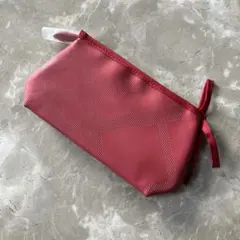 【新品未使用】バーバリー ラバー素材 大判ポーチ レッド チェック柄