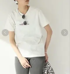 値下げ！【美品】JOURNALSTANDARD エンブロイダリー ロゴtシャツのサムネイル