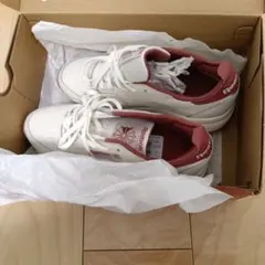 Reebok スニーカー ホワイト/レッド