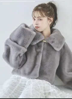 dazzlin ショートビットフェイクファーコートのサムネイル