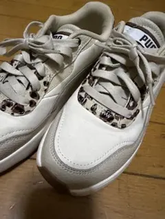 PUMA スニーカー レオパード柄 ホワイト