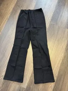 マタニティ フレアパンツ ￼・ブラック