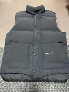 CANADA GOOSE ブラック ダウンベスト　4131JM R(Sサイズ)