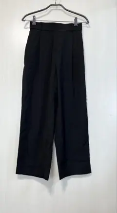 グローバルワーク　黒　ウツクシルエット　タック　ストレートパンツ