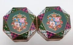 青山デカーボ　クリスマスエンブレム缶（お菓子、鍵チャームなし）