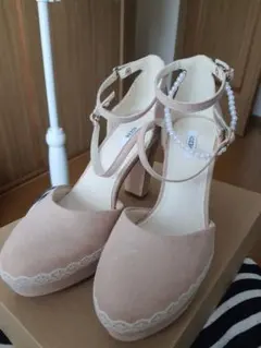 ロリータ風パンプス