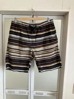 WILDTHINGS マルチボーダー柄 ショートパンツ メンズ Lサイズのサムネイル