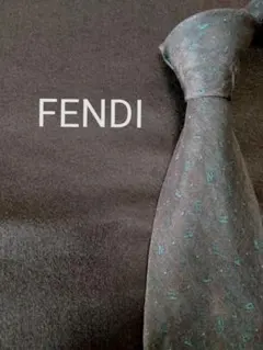 ハイブランド FENDI ネクタイネイビー ブランド文字柄