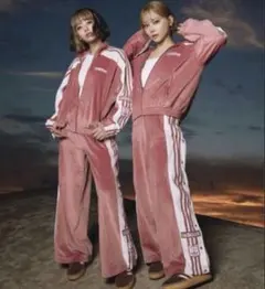 adidas ベロア ピンクジャージ セットアップ - メルカリ