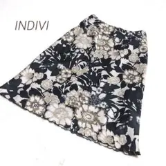 美品　INDIVI　インディヴィ　花柄タイトスカート　モノトーン　綺麗　8862