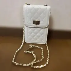 ホワイト キルティング ショルダーバッグ