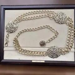 装飾的な金色チェーンベルト　アンティークチェーンベルト