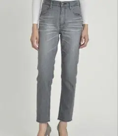 【新品未使用】ヤヌークRUTH Slim Tapered 23