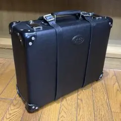 グローブトロッター　センテナリー　XK8 アタッシュケース レトロのサムネイル