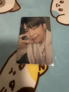 ZB1 ゴヌク タワレコ 白衣装 ICONIK トレカ