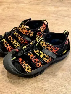⭐︎美品⭐︎KEEN キッズ　18cm アウトドアサンダル レオパード柄