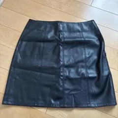 黒 合成皮革 タイトミニスカート