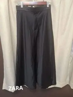 ZARA　訳あり　ブラック フレアスカートのサムネイル