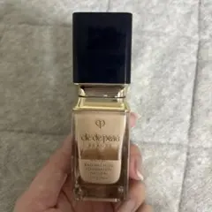 クレ・ド・ポーボーテ タンフリュイドエクラ　ナチュレル　ファンデーション