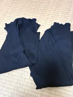 【Ｍサイズ】黒 トップス 2枚セット（レース・ハイネック風リブ）