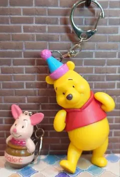 レトロ　くまのプーさん　ピグレット　フィギュア　マスコット　キーホルダー