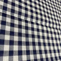 ネイビーとホワイトのギンガムチェック生地　約91cm x106cm