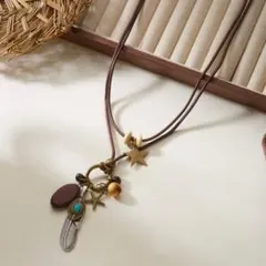 ボヘミアン ネックレス 本革コード ターコイズ風リング ナチュラル系 2連重ね付