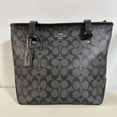 【週末セール】【美品】COACH シグネチャー トートバッグ ブラックのサムネイル