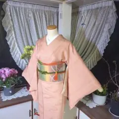 単衣　付下げ（踊る唐子文）裄65 一つ紋入　正絹美品 単衣 付下げ（踊る唐子文）裄65 一つ紋入 正絹美品 - メルカリ