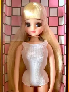 リカちゃんキャッスルのちいさなおみせ　日本橋BASICモデルリカちゃん箱なし発送
