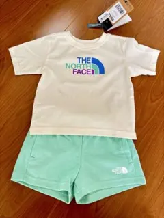 THE NORTH FACE Tシャツとショートパンツのセット