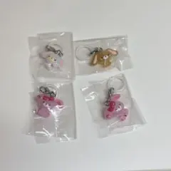 ゆるっとめじるしアクセサリー くろうさ しろうさ ぼんぼんりぼん　ガチャガチャ