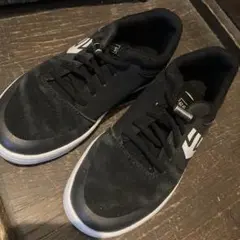 etnies キッズ スニーカー ブラックのサムネイル