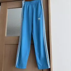 adidasオリジナル