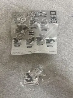 ポケモン30周年 メタルチャーム レシラム ガチャ ガシャポン