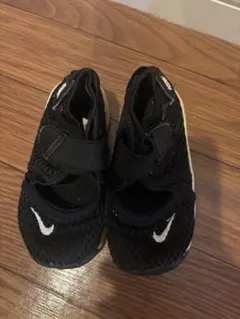 Nike ブラック サンダル