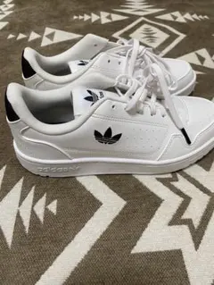 新品 adidas キッズ スニーカー ホワイト　レディースのサムネイル