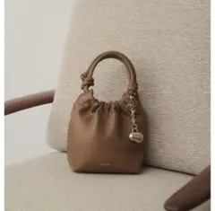 美品】nunelaハンドバッグ 【チャーム付き】 | Mercari