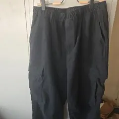 アズール、黒のカーゴパンツ ゴムウエスト 4ポケット