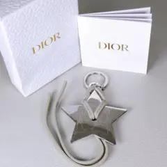 美品 Dior キーホルダー スター Around the World 幸運