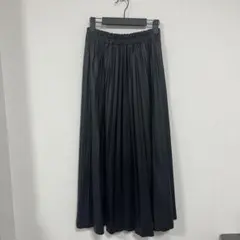 黒 プリーツ ロングスカート