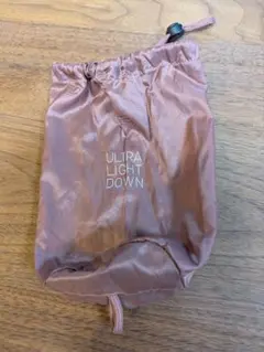 UNIQLO ULTRA LIGHT DOWN 収納袋のサムネイル