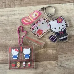 ハローキティ　アクリルチャーム