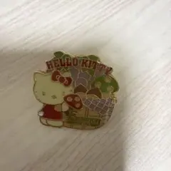 ハローキティ　ピンバッジ